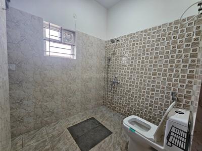 Bathroom Image of 600 Sq.ft 1 BHK Independent House for rent in Kammanahalli Bengaluru for Rs. 25000