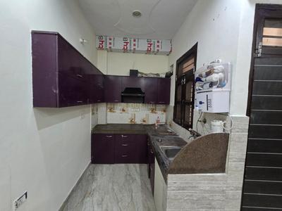 Kitchen Image of 600 Sq.ft 2 BHK Builder Floor for rent in Redundant, Sector 110 Gurgaon for Rs. 16000