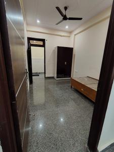 Bedroom Image of 800 Sq.ft 2 BHK Builder Floor for rent in Sector 63 A Noida for Rs. 22000