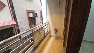 Balcony Image of 900 Sq.ft 3 BHK Builder Floor for sale in Laxmi Nagar New Delhi for Rs. 11000000