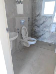 Bathroom Image of 1850 Sq.ft 4 BHK Apartment / Flat for rent in Rishita Manhattan, Gomti Nagar Extension Lucknow for Rs. 50000