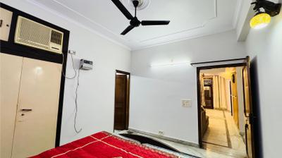 Bedroom Image of 1620 Sq.ft 3 BHK Apartment / Flat for sale in Vivek Vihar New Delhi for Rs. 29000000