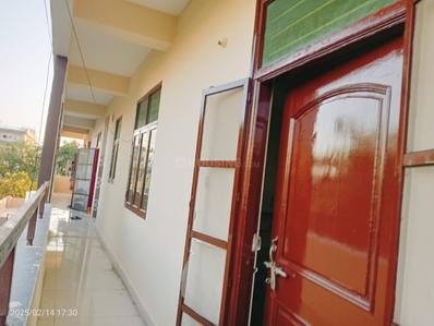 Balcony Image of 1500 Sq.ft 2 BHK Apartment / Flat for rent in Navayuga Colony Warangal for Rs. 9000