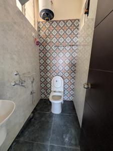Image of 1200 Sq.ft 2 BHK Apartment / Flat for rent in Kondapur, Hyderabad for Rs. 30000