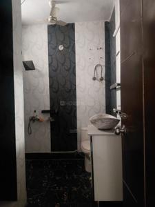 Bathroom Image of 1620 Sq.ft 3 BHK Builder Floor for rent in Sector 46 Noida for Rs. 35000