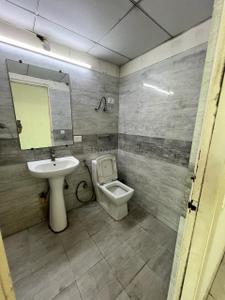 Bathroom Image of 1185 Sq.ft 3 BHK Apartment / Flat for rent in Gaurs Siddhartham, Siddharth Vihar Ghaziabad for Rs. 24000