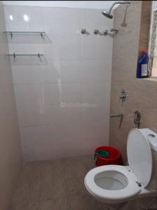 Bathroom Image of 1100 Sq.ft 3 BHK Apartment / Flat for rent in Merlin Maximus, Sodepur Kolkata for Rs. 25000