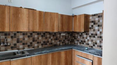 Kitchen Image of 910 Sq.ft 2.5 BHK Apartment / Flat for sale in Prateek Grand City, Siddharth Vihar Ghaziabad for Rs. 10300000
