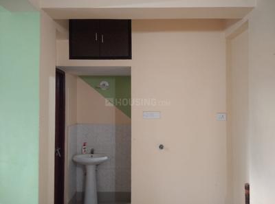 Image of 835 Sq.ft 2 BHK Builder Floor for rent in Pancha Sayar, Kolkata for Rs. 13000
