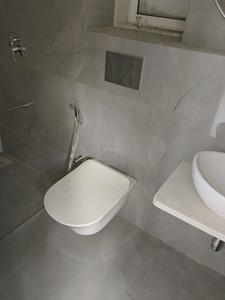Common Bathroom Image of 1061 Sq.ft 2 BHK Apartment / Flat for sale in Cuffe Parade Mumbai for Rs. 61000000