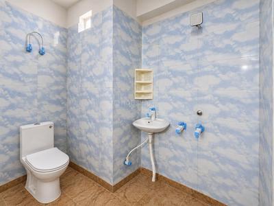 Bathroom Image of 150 Sq.ft 1 RK Independent House for rent in Sector 130 Noida for Rs. 12000