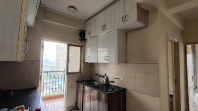 Kitchen Image of 990 Sq.ft 2 BHK Apartment / Flat for rent in Maxblis White House, Sector 75 Noida for Rs. 30000