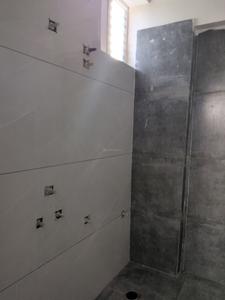Common Bathroom Image of 1510 Sq.ft 3 BHK Apartment / Flat for sale in Chintalakunta Hyderabad for Rs. 12000000