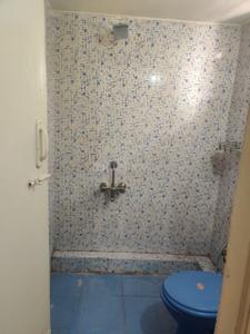 Bathroom Image of 700 Sq.ft 2 BHK Apartment / Flat for rent in Mahadevapura Bengaluru for Rs. 27000
