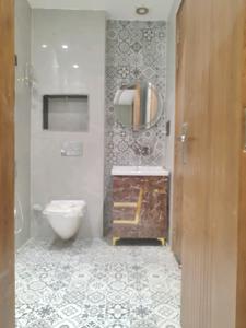 Common Bathroom Image of 1620 Sq.ft 3 BHK Builder Floor for sale in Sector 85 Faridabad for Rs. 17000000
