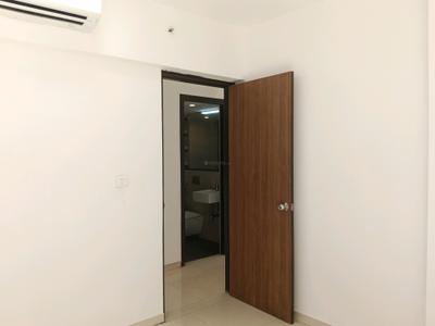 Bedroom Image of 900 Sq.ft 2 BHK Apartment / Flat for rent in Lodha Splendora Riverview, Kasarvadavali Thane for Rs. 30000