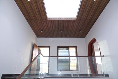 Bedroom Image of 5000 Sq.ft 4 BHK Independent House for sale in Uthandi Chennai for Rs. 60000000