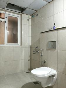 Common Bathroom Image of 850 Sq.ft 2 BHK Apartment / Flat for rent in Pashmina Waterfront, Battarahalli Bengaluru for Rs. 44000