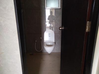 Malhar 24 East Bathroom One 4
