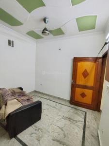 Bedroom Image of 720 Sq.ft 2 BHK Builder Floor for rent in Krishna Nagar New Delhi for Rs. 15000