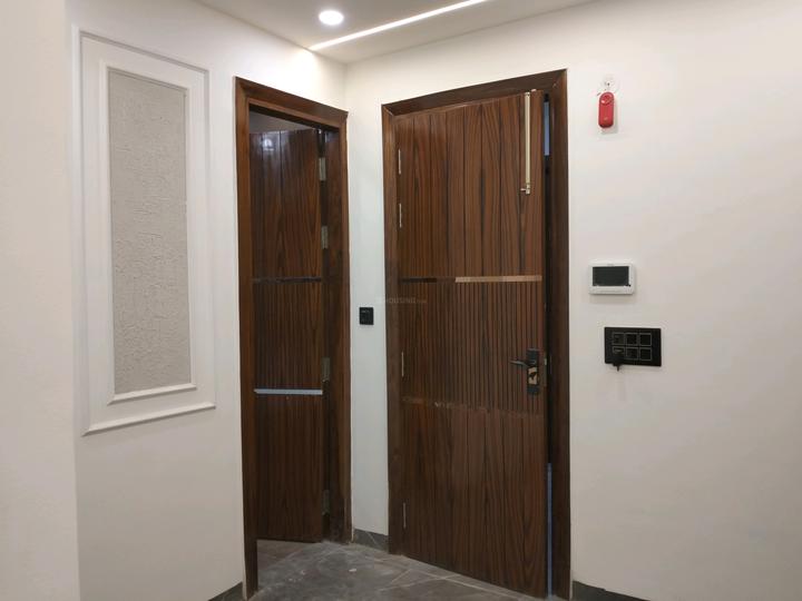 Block F, Laxmi Nagar Main Image 1