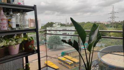Balcony Image of 1250 Sq.ft 2 BHK Apartment / Flat for sale in Amanora Elevate Tower 47, Hadapsar Pune for Rs. 15000000