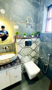 Bathroom Image of 2250 Sq.ft 4 BHK Builder Floor for sale in Sector 28 Faridabad for Rs. 27000000