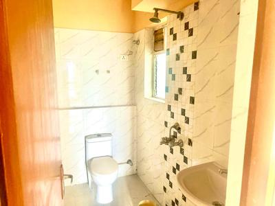 Bathroom Image of 829 Sq.ft 2 BHK Apartment / Flat for sale in Riya Manbhari Greens, Makardah Howrah for Rs. 3000000