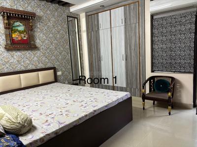Bedroom Image of 3600 Sq.ft 5 BHK Builder Floor for sale in Vaishali Ghaziabad for Rs. 45000000