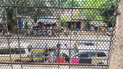 Balcony Image of 730 Sq.ft 2 BHK Apartment / Flat for rent in Borivali West Mumbai for Rs. 50000