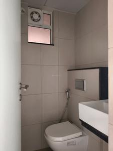 Common Bathroom Image of 615 Sq.ft 1 BHK Apartment / Flat for sale in Godrej Green Vistas, Mahalunge Pune for Rs. 5100000