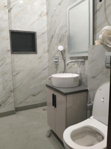 Common Bathroom Image of 1350 Sq.ft 3 BHK Builder Floor for sale in Ashok Vihar New Delhi for Rs. 32500000