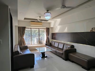 Living Room Image of 1320 Sq.ft 3 BHK Apartment / Flat for sale in Khar West Mumbai for Rs. 58000000