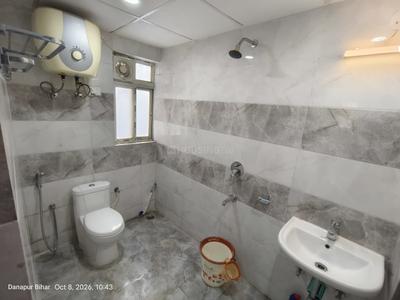 Bathroom Image of 1188 Sq.ft 3 BHK Apartment / Flat for rent in Nutan Lotus Abode, Gola Road Patna for Rs. 38000