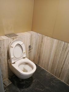 Common Bathroom Image of 3390 Sq.ft 4 BHK Apartment / Flat for sale in Cuffe Parade Mumbai for Rs. 225000000