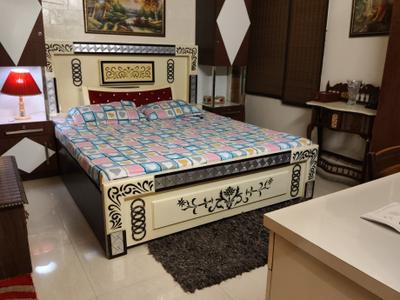 Bedroom Image of 1600 Sq.ft 4 BHK Apartment / Flat for sale in Vasant Kunj New Delhi for Rs. 18500000
