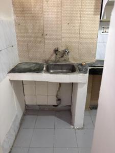 Kitchen Image of 725 Sq.ft 1 BHK Builder Floor for rent in Arun Vihar, Sector 37 Noida for Rs. 25125