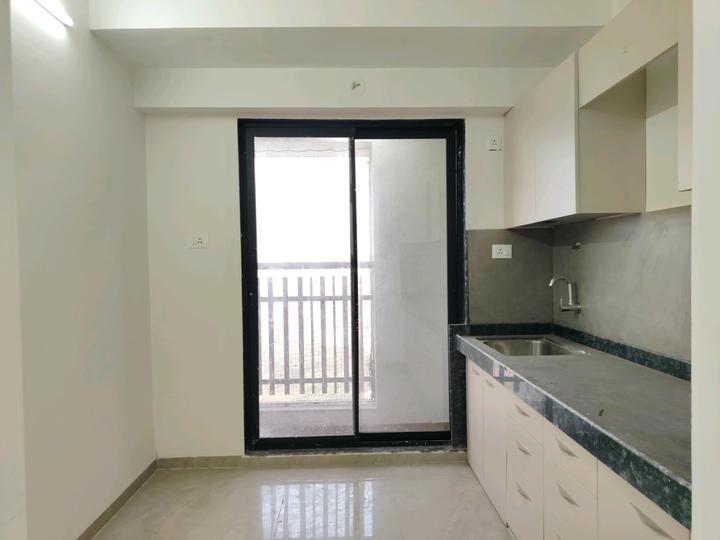 Rajhans Moonstone Main Image 1