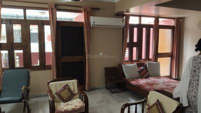 Living Room Image of 1950 Sq.ft 3.5 BHK Apartment / Flat for rent in CGHS NPSC Apartment, Sector 2 Dwarka New Delhi for Rs. 65000