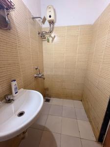 Bathroom Image of PG for girls in Dahisar East, Mumbai