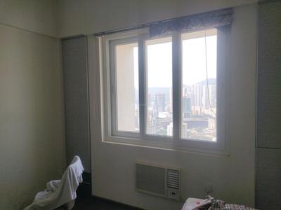 Bedroom Image of 950 Sq.ft 3 BHK Apartment / Flat for sale in Hiranandani Highland A B C D And E Wing, Powai Mumbai for Rs. 41500000