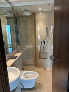 Bathroom Image of 750 Sq.ft 2 BHK Apartment / Flat for sale in Hiranandani Highland A B C D And E Wing, Powai Mumbai for Rs. 30000000