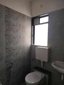 Common Bathroom Image of 580 Sq.ft 1 BHK Apartment / Flat for rent in Cosmos Jewels, Thane West Thane for Rs. 25000