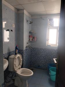 Common Bathroom Image of 1349 Sq.ft 3 BHK Apartment / Flat for sale in Gardenia Golf City Phase 4, Sector 75 Noida for Rs. 15000000