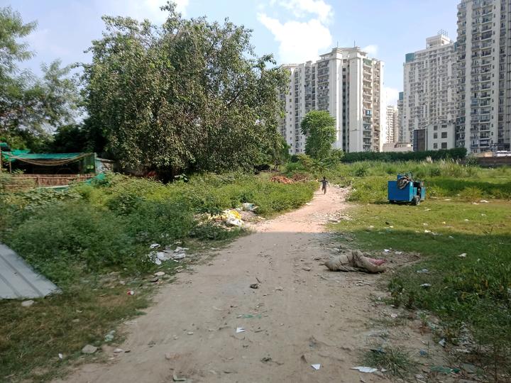 Sector 76 Main Image 1