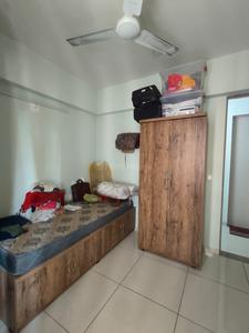 Bedroom Image of 800 Sq.ft 2 BHK Apartment / Flat for rent in Regalia Orane, Ghuma Ahmedabad for Rs. 23000
