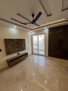 Bedroom Image of 1350 Sq.ft 3 BHK Builder Floor for rent in Shalimar Bagh New Delhi for Rs. 57000
