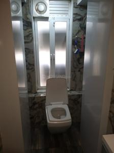 Bathroom Image of 750 Sq.ft 2 BHK Apartment / Flat for rent in Dadar West Mumbai for Rs. 95000
