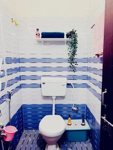 Bathroom Image of 1100 Sq.ft 2 BHK Villa for rent in Gomti Nagar Lucknow for Rs. 17000