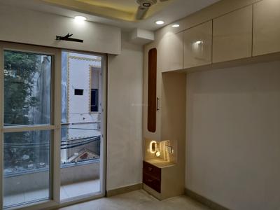 Bedroom Image of 600 Sq.ft 2 BHK Apartment / Flat for sale in Hans Builders Floor, Dwarka Mor New Delhi for Rs. 3900000